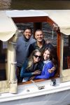 Ammsterdam 10 april 2015
Ruud Gullit en zijn vriendin Maggie Jiminez gaan varen op de grachten van amsterdam met zijn dochter Felicity en vrienden