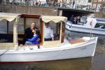 Ammsterdam 10 april 2015
Ruud Gullit en zijn vriendin Maggie Jiminez gaan varen op de grachten van amsterdam met zijn dochter Felicity en vrienden