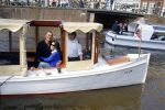 Ammsterdam 10 april 2015
Ruud Gullit en zijn vriendin Maggie Jiminez gaan varen op de grachten van amsterdam met zijn dochter Felicity en vrienden