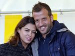 Beverwijk 27 april 2015
Rafael v d Vaart organiseert een voetbaltournooi bij vv Kennemers. Zijn vader Ramon en moeder Lolita werken ook mee. Sabia Engizek komt natuurlijk kijken en verricht de aftrap.