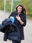 Beverwijk 27 april 2015
Rafael v d Vaart organiseert een voetbaltournooi bij vv Kennemers. Zijn vader Ramon en moeder Lolita werken ook mee. Sabia Engizek komt natuurlijk kijken en verricht de aftrap.