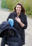 Beverwijk 27 april 2015
Rafael v d Vaart organiseert een voetbaltournooi bij vv Kennemers. Zijn vader Ramon en moeder Lolita werken ook mee. Sabia Engizek komt natuurlijk kijken en verricht de aftrap.
