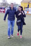 Beverwijk 27 april 2015
Rafael v d Vaart organiseert een voetbaltournooi bij vv Kennemers. Zijn vader Ramon en moeder Lolita werken ook mee. Sabia Engizek komt natuurlijk kijken en verricht de aftrap.