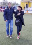 Beverwijk 27 april 2015
Rafael v d Vaart organiseert een voetbaltournooi bij vv Kennemers. Zijn vader Ramon en moeder Lolita werken ook mee. Sabia Engizek komt natuurlijk kijken en verricht de aftrap.
