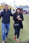 Beverwijk 27 april 2015
Rafael v d Vaart organiseert een voetbaltournooi bij vv Kennemers. Zijn vader Ramon en moeder Lolita werken ook mee. Sabia Engizek komt natuurlijk kijken en verricht de aftrap.