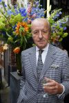 Amsterdam 11 april 2015  
Presentatie boek en 70e verjaardag van Joop Braakhekke bij le Garage. Zijn moeder van 104 jaar oud was aanwezig. Theo Hiddema
