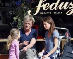 Amsterdam 13 april 2015
Wim Kieft met (ex)vriendin suzanne Martens en hun dochtertje op terras.