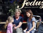 Amsterdam 13 april 2015
Wim Kieft met (ex)vriendin suzanne Martens en hun dochtertje op terras.