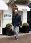 Amsterdam 16 april 2016
Albert Verlinde aan het winkelen op de pc hooftstraat