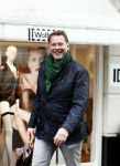 Amsterdam 16 april 2016
Albert Verlinde aan het winkelen op de pc hooftstraat