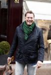 Amsterdam 16 april 2016
Albert Verlinde aan het winkelen op de pc hooftstraat