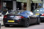 Amsterdam 23 april 2016 
Amanda Balk met dochter Vegas en een vriendin met Aston Martin op de Cornelis schuytstraat.