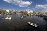 Amsterdam 7 mei 2016
Carre amsterdam met veel boten in de grachten vanwege het mooie weer.