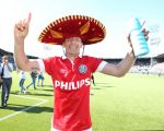 Zondag, 8 Mei 2016 PSV Landskampioen Seizoen 2015/2016
Maandag 9 Mei 2016 Huldinging op de platte kar