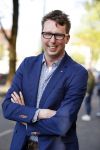 Amsterdam 17 mei 2016 
Surprise feestje voor Frank Sanders voor zijn 70e verjaardag in de kleine komedie.
Arijan v Bavel ( Adje) met zijn vader