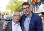 Amsterdam 17 mei 2016 
Surprise feestje voor Frank Sanders voor zijn 70e verjaardag in de kleine komedie.
Arijan v Bavel ( Adje) met zijn vader