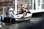 Amsterdam 7 mei 2016 
Barry Atsma en Noortje Herlaar gaan varen samen met Barry zijn kinderen. Ze varen vanaf haar woonboot de amstel op.