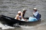 Amsterdam 7 mei 2016 
Barry Atsma en Noortje Herlaar gaan varen samen met Barry zijn kinderen. Ze varen vanaf haar woonboot de amstel op.