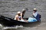 Amsterdam 7 mei 2016 
Barry Atsma en Noortje Herlaar gaan varen samen met Barry zijn kinderen. Ze varen vanaf haar woonboot de amstel op.