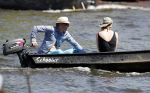 Amsterdam 7 mei 2016 
Barry Atsma en Noortje Herlaar gaan varen samen met Barry zijn kinderen. Ze varen vanaf haar woonboot de amstel op.