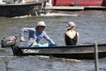 Amsterdam 7 mei 2016 
Barry Atsma en Noortje Herlaar gaan varen samen met Barry zijn kinderen. Ze varen vanaf haar woonboot de amstel op.