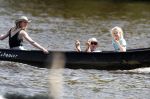 Amsterdam 7 mei 2016 
Barry Atsma en Noortje Herlaar gaan varen samen met Barry zijn kinderen. Ze varen vanaf haar woonboot de amstel op.