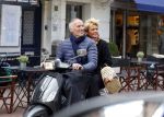 Amsterdam 23 april 2016 
Caroline Tensen met haar man Ernst Jan Smids op vespa scooter op de pc hooftstraat.