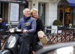 Amsterdam 23 april 2016 
Caroline Tensen met haar man Ernst Jan Smids op vespa scooter op de pc hooftstraat.