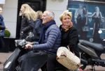 Amsterdam 23 april 2016 
Caroline Tensen met haar man Ernst Jan Smids op vespa scooter op de pc hooftstraat.