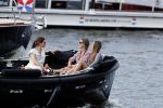 Amsterdam 7 mei 2016 
Rob Witschge en zijn vrouw Barbara aan het varen met Johnny en Danielle van t schip en hun dochter.