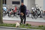Amsterdam 17 mei 2016 
Demy de Zeeuw laat samen met zijn dochter de hond uit.
