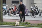 Amsterdam 17 mei 2016 
Demy de Zeeuw laat samen met zijn dochter de hond uit.