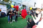 Amsterdam 7 mei 2016
Premiere Angry birds in pathe arena met oa de nederlandse stemmencast , Enzo Knol Ruben Nicolai Murth Mossel Eddy Zoe en Robin Martens. Eddy met dochters