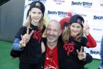 Amsterdam 7 mei 2016
Premiere Angry birds in pathe arena met oa de nederlandse stemmencast , Enzo Knol Ruben Nicolai Murth Mossel Eddy Zoe en Robin Martens. Eddy met dochters