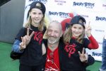 Amsterdam 7 mei 2016
Premiere Angry birds in pathe arena met oa de nederlandse stemmencast , Enzo Knol Ruben Nicolai Murth Mossel Eddy Zoe en Robin Martens. Eddy met dochters