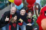 Amsterdam 7 mei 2016
Premiere Angry birds in pathe arena met oa de nederlandse stemmencast , Enzo Knol Ruben Nicolai Murth Mossel Eddy Zoe en Robin Martens. Eddy met dochters