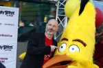 Amsterdam 7 mei 2016
Premiere Angry birds in pathe arena met oa de nederlandse stemmencast , Enzo Knol Ruben Nicolai Murth Mossel Eddy Zoe en Robin Martens. Eddy met dochters