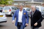 Blaricum 26 april 2016
Natasja Froger krijgt lintje voor al haar verdiensten voor onze samenleving. Haar man Rene  familie vader  moeder en vriendinnen zijn er natuurlijk bij. Rene met Frank Wisse