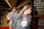 Amsterdam 6 mei 2016
Wereldpremiere van Armin v Buuren, Armin Only Embrace in het ziggo dome.
Armin kwam met zijn vrouw over de rode loper binnen. Giel Beelen met (een) vriendin