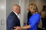 Blaricum 26 april 2016
Natasja Froger krijgt lintje voor al haar verdiensten voor onze samenleving. Haar man Rene  familie vader  moeder en vriendinnen zijn er natuurlijk bij. Jack v Gelder op krukken