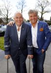 Blaricum 26 april 2016
Natasja Froger krijgt lintje voor al haar verdiensten voor onze samenleving. Haar man Rene  familie vader  moeder en vriendinnen zijn er natuurlijk bij. Jack v Gelder op krukken