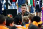 Amsterdam 22 april 2016
Koning Willem Alexander en Koningin Maxima bij de opening van de koningsspelen in Amsterdam.
Richard Krajicek vangt ze op en Johnny de Mol doet de presentatie.