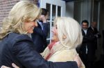 Blaricum 26 april 2016
Natasja Froger krijgt lintje voor al haar verdiensten voor onze samenleving. Haar man Rene  familie vader  moeder en vriendinnen zijn er natuurlijk bij. Julie Forsyth