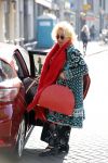 Amsterdam 17 mei 2016 
Karin Bloemen wordt door haar man afgezet bij de kleine komedie. Karin is heel veel kg afgevallen.