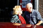 Amsterdam 17 mei 2016 
Karin Bloemen wordt door haar man afgezet bij de kleine komedie. Karin is heel veel kg afgevallen.