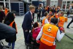 Amsterdam 22 april 2016
Koning Willem Alexander en Koningin Maxima bij de opening van de koningsspelen in Amsterdam.
Richard Krajicek vangt ze op en Johnny de Mol doet de presentatie.