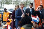 Amsterdam 22 april 2016
Koning Willem Alexander en Koningin Maxima bij de opening van de koningsspelen in Amsterdam.
Richard Krajicek vangt ze op en Johnny de Mol doet de presentatie.