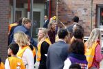Amsterdam 22 april 2016
Koning Willem Alexander en Koningin Maxima bij de opening van de koningsspelen in Amsterdam.
Richard Krajicek vangt ze op en Johnny de Mol doet de presentatie.