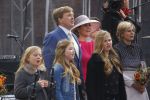 Zwolle 27 april 2016
Koningsdag in Zwolle met Koning Willem Alexander Koningin Maxima Prinses Amalia Ariane Alexia Prins Constantijn Prinses Laurentien Prins Maurits Prinses Marilene Prins Bernhard Prinses Annette Prins Pieter Christiaan Prinses Anita Prins Floris en Prinses Aimee.
