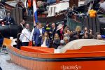 Zwolle 27 april 2016
Koningsdag in Zwolle met Koning Willem Alexander Koningin Maxima Prinses Amalia Ariane Alexia Prins Constantijn Prinses Laurentien Prins Maurits Prinses Marilene Prins Bernhard Prinses Annette Prins Pieter Christiaan Prinses Anita Prins Floris en Prinses Aimee.